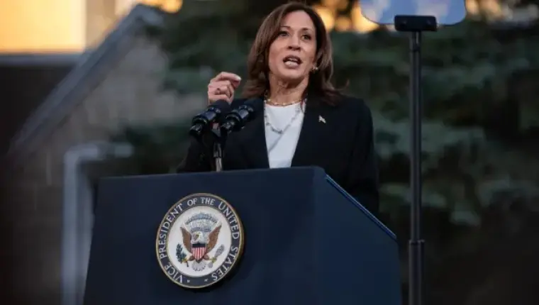 Kamala Harris told Howard Stern Talk's about Donald Trunk